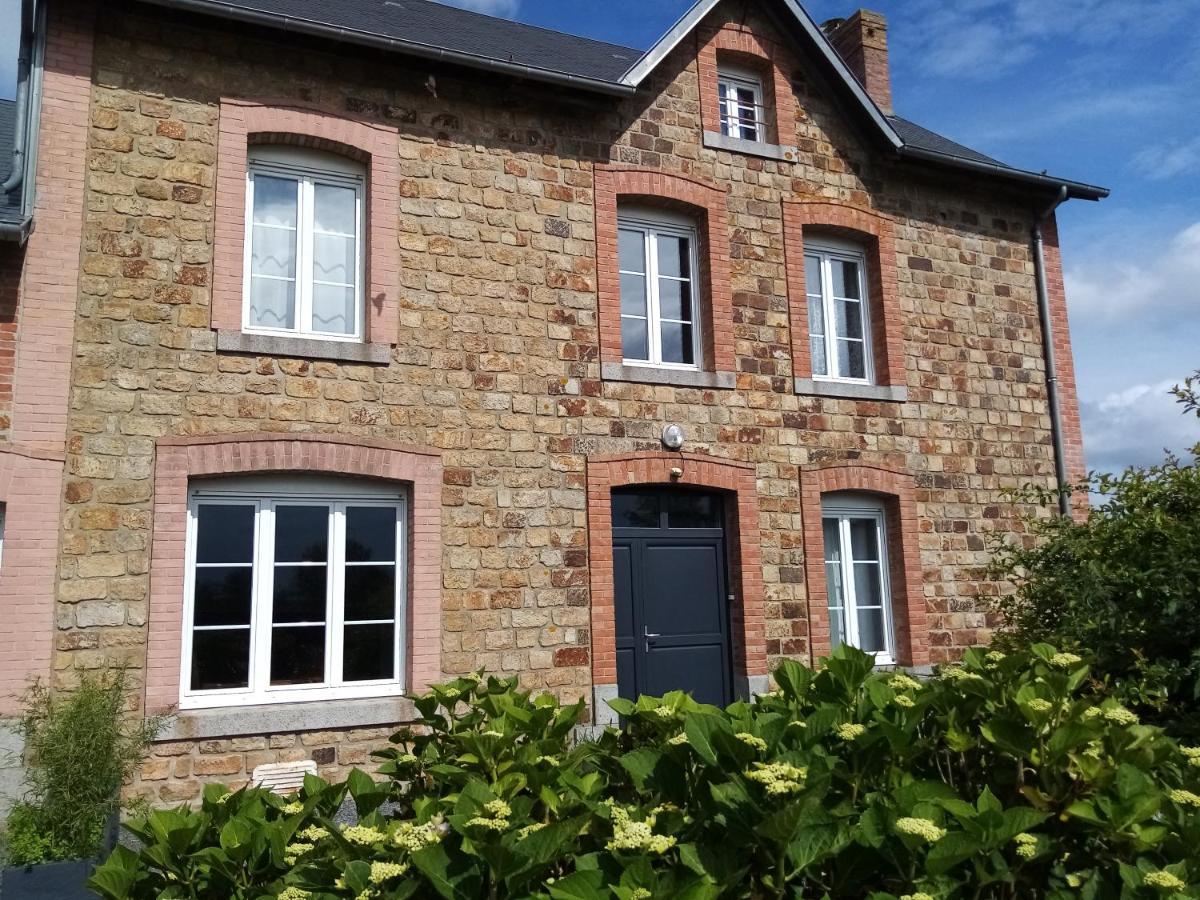 Maison De Charme Baie Du Mont Saint Michel Montviron Eksteriør bilde